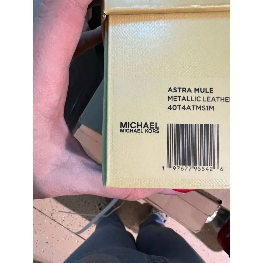 MICHAEL Michael Kors NWT 2.5” Astra Metallic Designer Leather Mule Pale Gold Siz - Picture 5 of 5